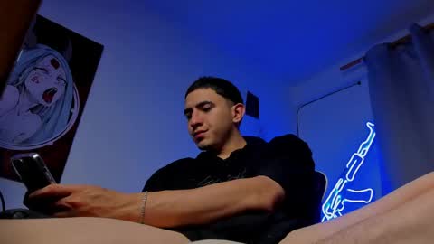 Snapshot of naranjo_seb chatting on 05-11-26, 06:41 sebastian online show from 05-11-26, 06:41