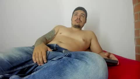 Snapshot of narciso_kh chatting on 06-02-26, 11:23 deibyd online show from 06-02-26, 11:23