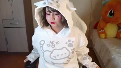 Snapshot of naree_masaki chatting on 06-20-26, 12:41 Naree online show from 06-20-26, 12:41