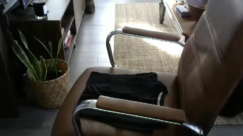 Snapshot of nareth338 chatting on 02-11-25, 11:22 nareth338 online show from 02-11-25, 11:22