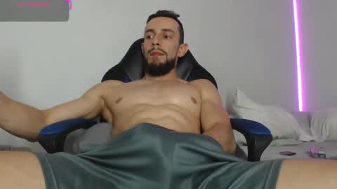 Snapshot of nassh_18 chatting on 02-14-25, 01:34 nassh_18 online show from 02-14-25, 01:34