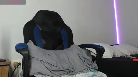 Snapshot of nassh_18 chatting on 03-05-25, 04:24 nassh_18 online show from 03-05-25, 04:24