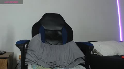 Snapshot of nassh_18 chatting on 03-09-25, 01:14 nassh_18 online show from 03-09-25, 01:14