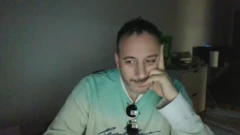Snapshot of nassobout chatting on 12-19-24, 09:28 nassobout online show from 12-19-24, 09:28