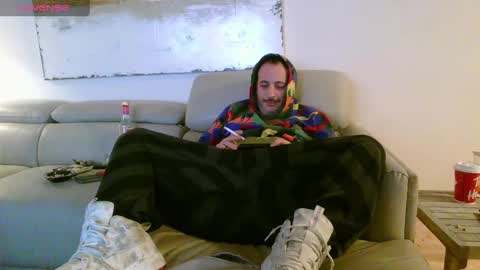 Snapshot of nassobout chatting on 01-01-25, 02:41 nassobout online show from 01-01-25, 02:41