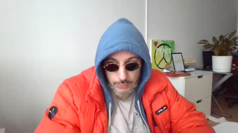 Snapshot of nassobout chatting on 01-09-25, 02:40 nassobout online show from 01-09-25, 02:40