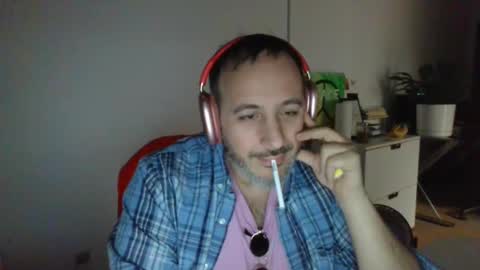 Snapshot of nassobout chatting on 01-17-25, 01:47 nassobout online show from 01-17-25, 01:47