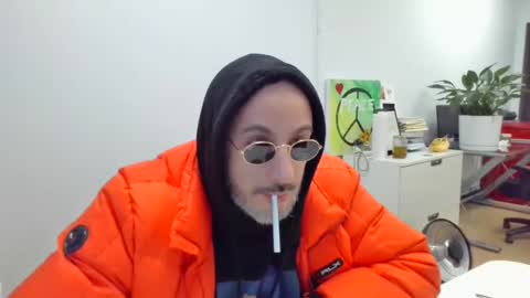 Snapshot of nassobout chatting on 01-17-25, 02:39 nassobout online show from 01-17-25, 02:39