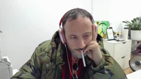 Snapshot of nassobout chatting on 01-24-25, 10:30 nassobout online show from 01-24-25, 10:30