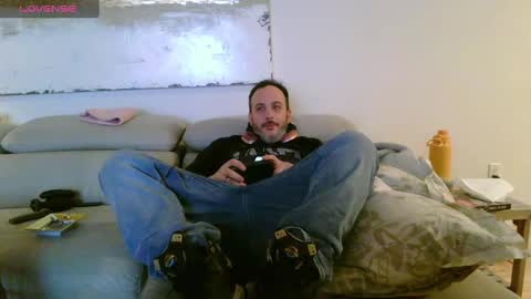 Snapshot of nassobout chatting on 01-27-25, 03:15 nassobout online show from 01-27-25, 03:15