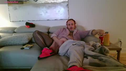 Snapshot of nassobout chatting on 01-31-25, 06:24 nassobout online show from 01-31-25, 06:24