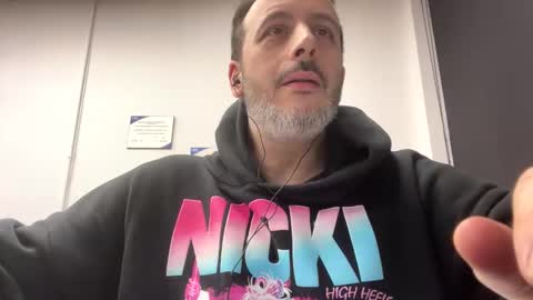 Snapshot of nassobout chatting on 02-10-25, 10:51 nassobout online show from 02-10-25, 10:51