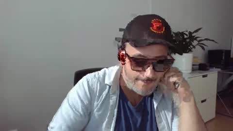 Snapshot of nassobout chatting on 09-11-25, 07:47 nassobout online show from 09-11-25, 07:47