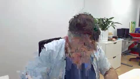 Snapshot of nassobout chatting on 09-12-25, 10:32 nassobout online show from 09-12-25, 10:32