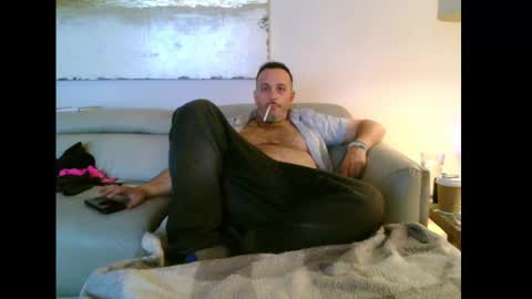 Snapshot of nassobout chatting on 09-17-25, 11:17 nassobout online show from 09-17-25, 11:17