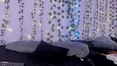 Maira online show from 01-26-25, 01:52