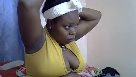 Snapshot of nastier_gal chatting on 12-16-25, 06:24 Nunu online show from 12-16-25, 06:24