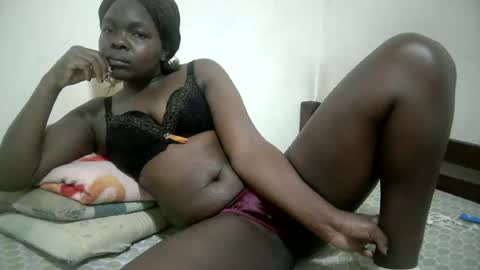 Snapshot of nasty_doll2 chatting on 06-25-26, 06:45 bree online show from 06-25-26, 06:45