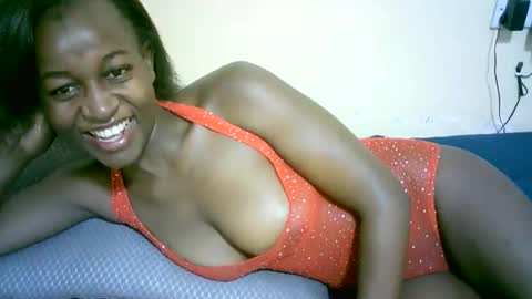 Snapshot of nastyafrika chatting on 09-30-25, 10:15 Marie online show from 09-30-25, 10:15