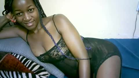 Snapshot of nastyafrika chatting on 10-16-25, 07:53 Marie online show from 10-16-25, 07:53