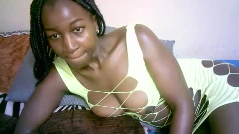 Snapshot of nastyafrika chatting on 10-30-25, 06:48 Marie online show from 10-30-25, 06:48