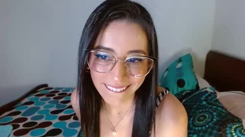 nathalia online show from 12-19-24, 01:07