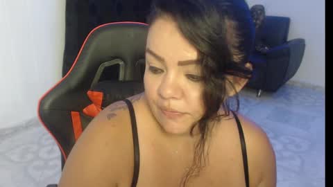 Snapshot of natachaprinss22 chatting on 02-01-25, 06:43 Nata Ramirez online show from 02-01-25, 06:43