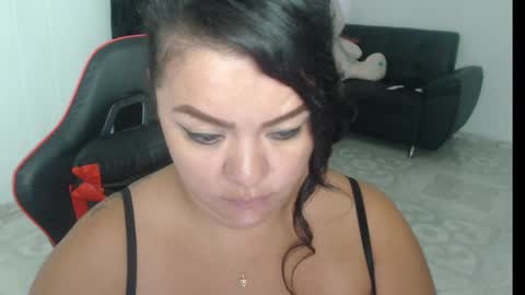 Snapshot of natachaprinss22 chatting on 02-19-25, 11:28 Nata Ramirez online show from 02-19-25, 11:28