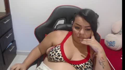 Snapshot of natachaprinss22 chatting on 10-23-25, 04:12 Nata Ramirez online show from 10-23-25, 04:12