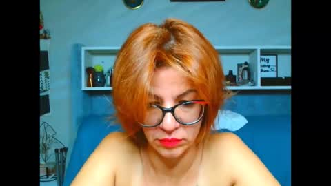Snapshot of natali3855 chatting on 09-10-25, 05:18 Natali online show from 09-10-25, 05:18