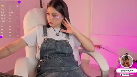 Snapshot of natalia_andrea_2804 chatting on 07-15-26, 10:48 natalia andrea online show from 07-15-26, 10:48