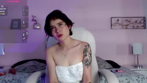 Snapshot of nataliaa23 chatting on 06-15-26, 02:03 Natalia online show from 06-15-26, 02:03