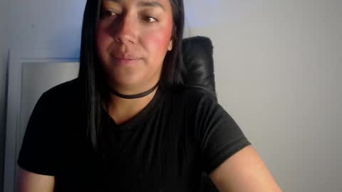 Snapshot of nataliabeaumontt chatting on 04-17-26, 04:43 natalia online show from 04-17-26, 04:43
