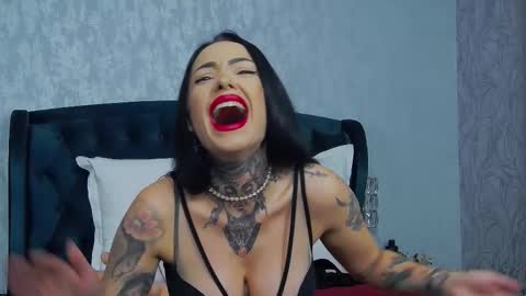 Natalia Cristal online show from 12-02-25, 06:41