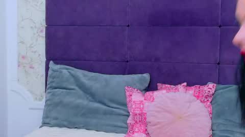 Snapshot of nataliacroft chatting on 05-01-26, 02:32 nataliacroft online show from 05-01-26, 02:32