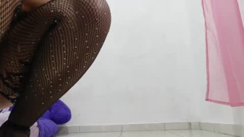 nataliavela online show from 05-28-26, 01:25