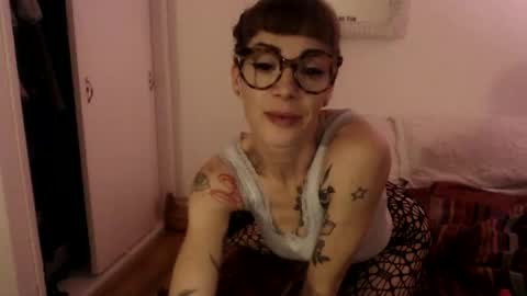 Natalie Six online show from 11-23-25, 08:03