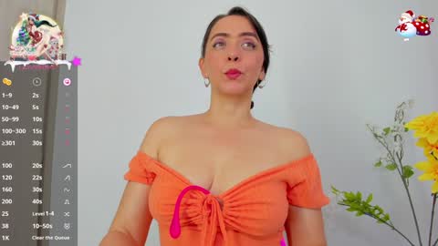 Natalie online show from 12-19-24, 07:40