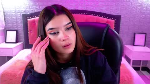 Snapshot of natalie_loffreda chatting on 10-03-25, 02:52 natalie online show from 10-03-25, 02:52