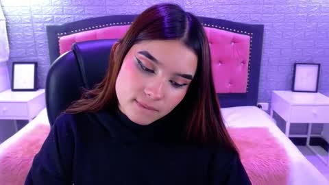 Snapshot of natalie_loffreda chatting on 10-04-25, 02:53 natalie online show from 10-04-25, 02:53