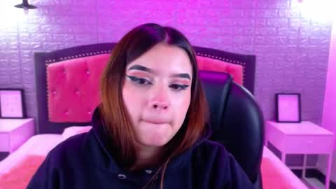 Snapshot of natalie_loffreda chatting on 10-15-25, 02:55 natalie online show from 10-15-25, 02:55