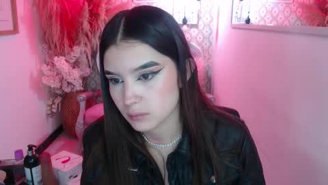 Snapshot of natalie_loffreda chatting on 11-08-25, 08:07 natalie online show from 11-08-25, 08:07