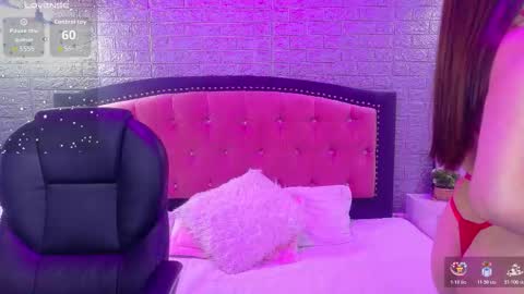 Snapshot of natalie_loffreda chatting on 12-05-25, 03:26 natalie online show from 12-05-25, 03:26