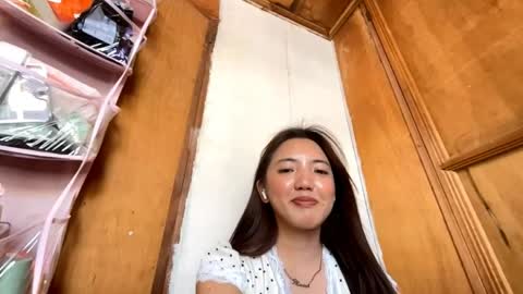 Emma online show from 04-11-26, 03:22