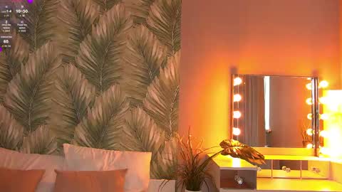 nataliecroft online show from 04-21-26, 08:31