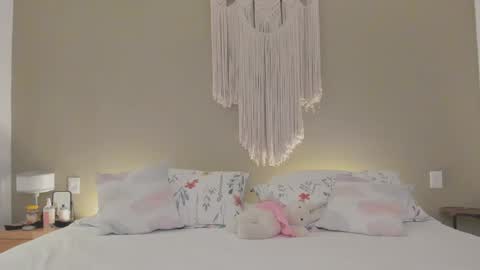 Snapshot of nataly_05 chatting on 09-27-25, 03:00 anatalybee online show from 09-27-25, 03:00