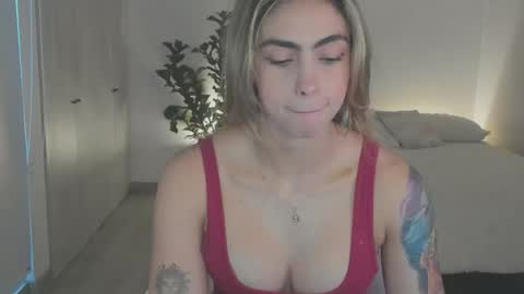 Snapshot of nataly_05 chatting on 03-04-26, 10:16 anatalybee online show from 03-04-26, 10:16