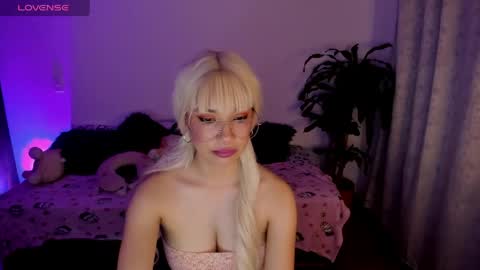 MissNatis online show from 05-13-26, 02:09