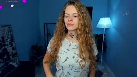 Natalie online show from 10-20-25, 05:08