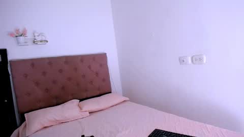 Snapshot of nataly_mcry chatting on 11-09-25, 05:55 NATALY online show from 11-09-25, 05:55